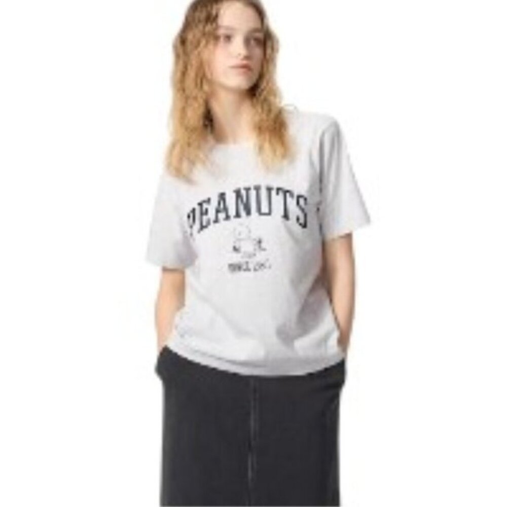 NWT Uniqlo PEANUTS Memories of Snoopy UT Graphic T-Shirt